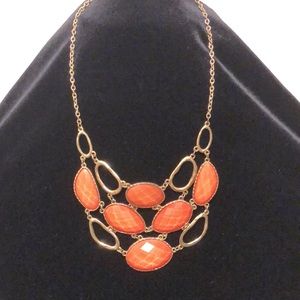 Collar statement necklace